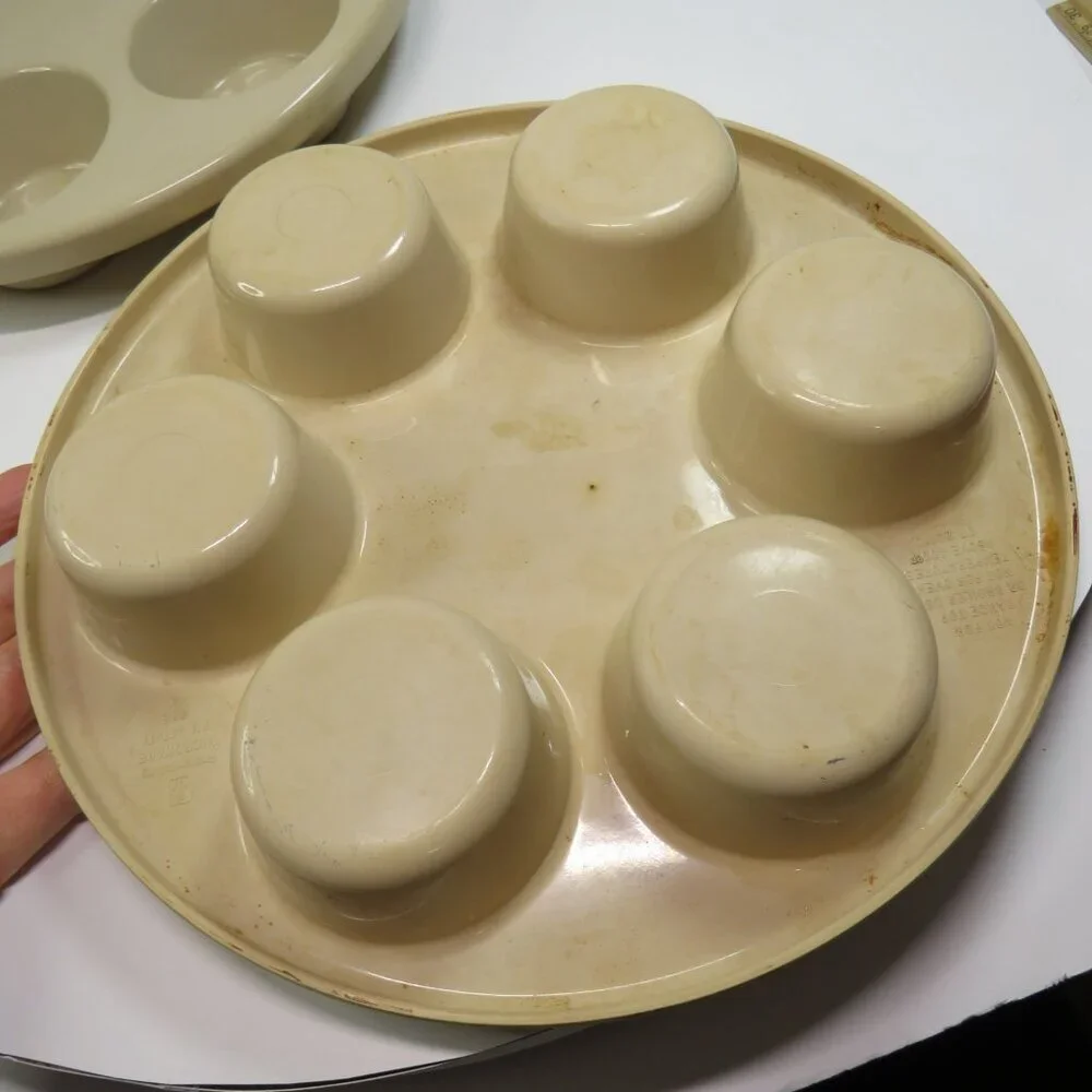 Vintage Anchor Hocking MicroWare (2) Muffin/cupcake Pans